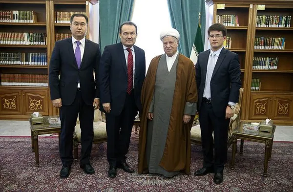 دیدار سفیر قزاقستان با آیت الله هاشمی رفسنجانی ./ISNAs
