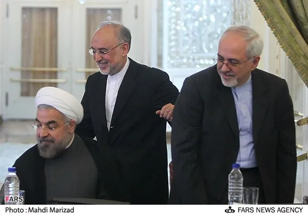 محمدجواد ظریف، حجت الاسلام حسن روحانی رئیس جمهور و علی اکبر صالحی در مراسم تودیع و معارفه وزیر امور خارجه
شنبه ۲۶ مرداد
