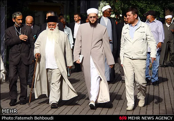 همایش نیم قرن بیداری در پرتو مکتب نبوی بعد از یکشنبه شب با حضور سید حسن خمینی در فرهنگسرای اندیشه برگزار شد.