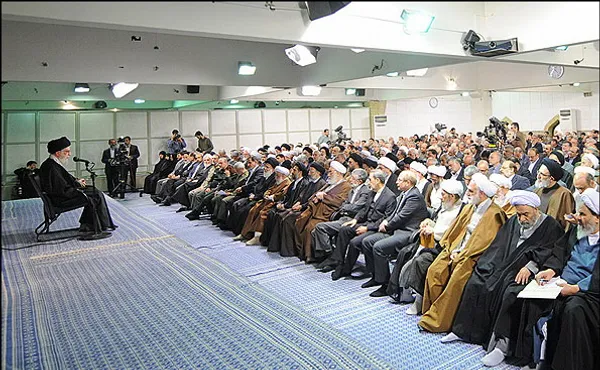جمعی از مسئولان دستگاه&zwnj;ها صبح روز سه شنبه  بیستم اسفند با حضرت آیت الله خامنه ای رهبر معظم انقلاب دیدار کردند/Official Website