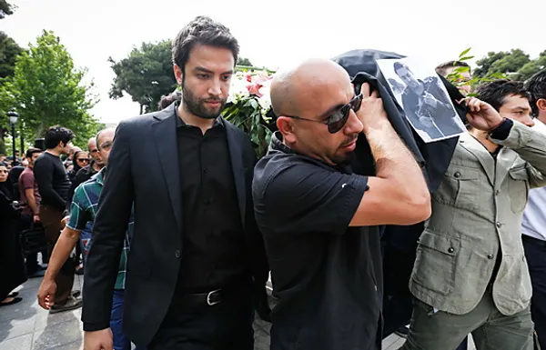 پیکر نیما وارسته، نوازنده و آهنگساز صبح روز از تالار وحدت تشییع شد/MEHR
