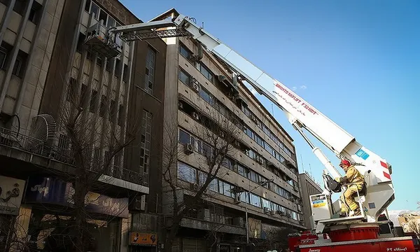 حوالی ساعت ۱۵ &zwnj;چهارشنبه، یک مورد حادثه آتش&zwnj;سوزی در زیرزمین یک ساختمان چهار طبقه واقع در خیابان سعدی جنوبی رخ داد/تسنیم
