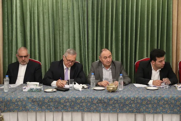 نشست بازرگانان مقیم ترکمنستان با دکتر رئیسی