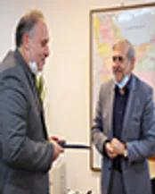 تقدیر مشاور رییس جمهور از شاعر بنام کشور «افشین علاء»