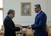 سفیر جدید عراق استوارنامه خود را تسلیم عراقچی کرد