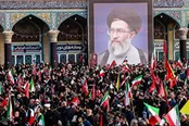عکس: آیین بدرقه و تشییع رهبر شهید در مسجد مقدس جمکران