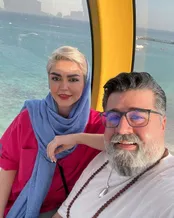عکس: قاب عاشقانه آقای خواننده و همسرش در جزیره کیش