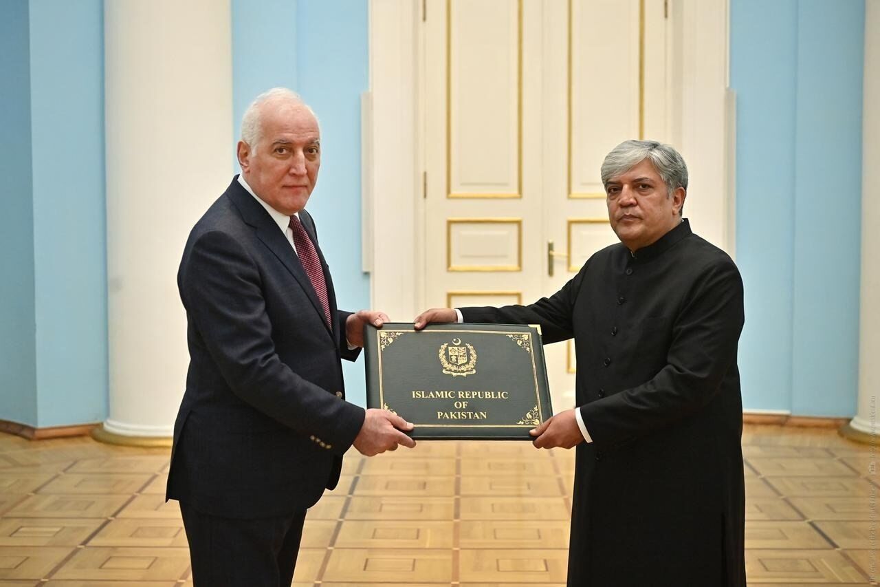 چرا پاکستان پس از ۳۴ سال با ارمنستان آشتی کرد؟/ ایران از مسیر ترانزیتی ارمنستان و پاکستان درآمد کسب میکند چرا پاکستان پس از ۳۴ سال با ارمنستان آشتی کرد؟/ ایران از مسیر ترانزیتی ارمنستان و پاکستان درآمد کسب میکند