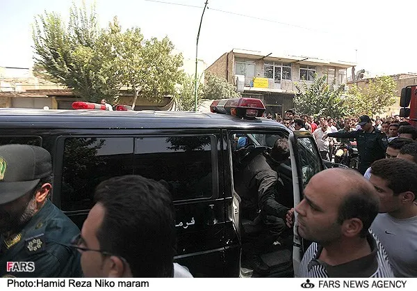 حضور نیروی انتظامی در محل سرقت طلافروشی خیابان کاشانی