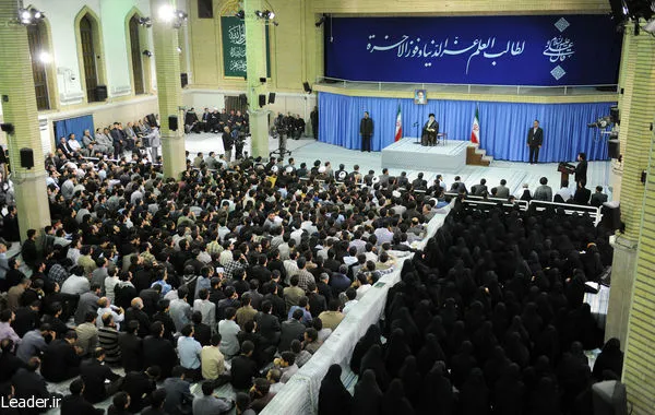 رهبر معظم انقلاب در دیدار دانشجویان
