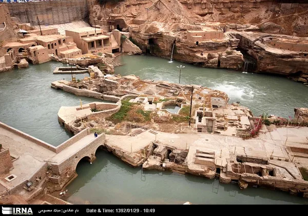 سازه های آبی شوشتر در دوران ساسانیان، جهت بهره گیری از نیروی آب به عنوان محرک آسیاب های صنعتی ساخته شده است.
پنج&zwnj;شنبه 29 فروردین 1392
