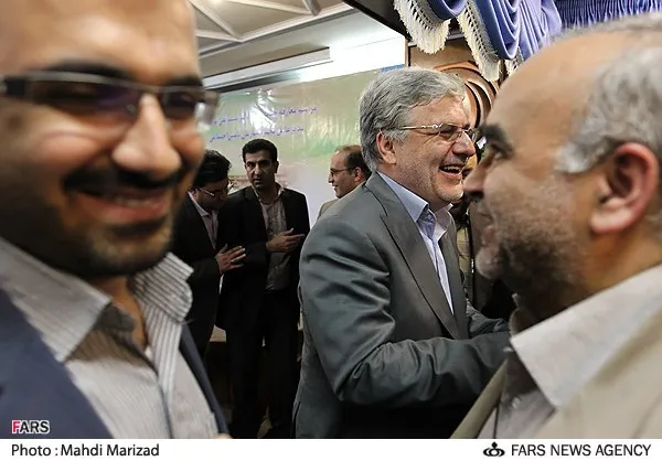 نوربخش مدیرعامل سازمان تأمین اجتماعی در پایان مراسم معارفه
چهارشنبه 6 شهریور
