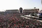 بدرقه آقای شهید ایران/ خروش عاشقان در مصلای امام خمینی(ره)/ به‌روزرسانی می‌شود