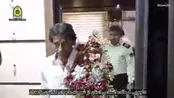دلجویی از فردی که توسط یک سرباز اذیت ‌شد