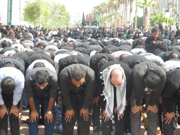 اقامه نماز ظهر عاشورا در بندرعباس