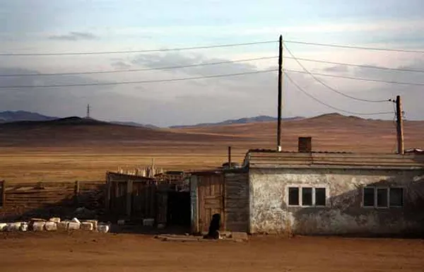 یک خانه روستایی در غرب اولان باتور
David Gray / Reuters
