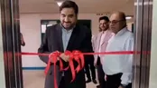 مراسم افتتاح یک آسانسور دانشگاه با بریدن روبان!