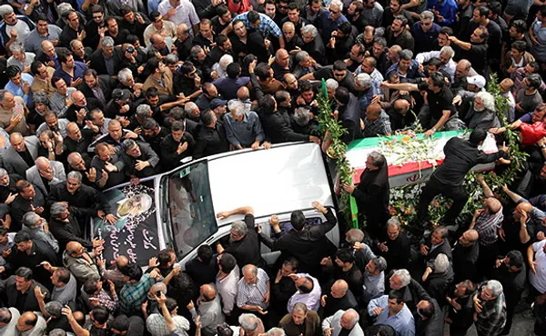 پیکر جهان پهلوان علیرضا سلیمانی صبح جمعه از تالار شهیدان نژاد فلاح با حضور گسترده ورزشکاران، پیشکسوتان ورزش های زورخانه ای و علاقمندان تشیع شد./MEHR
