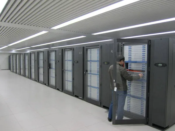 #10: Tianhe-1A, National Supercomputing Center in China
تعداد هسته 183368 است.