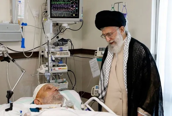عیادت مجدد رهبر انقلاب از آیت&zwnj;الله مهدوی کنی/Leader O.W
