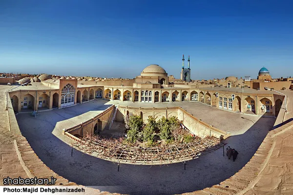 مدرسه علميه امام خمينی(ره) يزد
