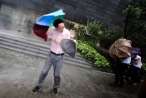  توفان هایکی در شانگهای
8 آگوست 2012
Stringer/Reuters
