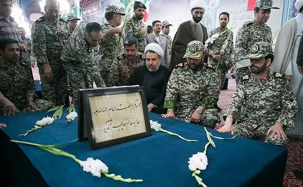 تجدید پیمان فرماندهان قرارگاه پدافند هوایی خاتم&zwnj;الانبیا (ص) با امام خمینی (ره)/TASNIM
