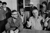 سپهبدرحیمی گفت ایران بعد از این پیشرفت می‌کند/هویدا: در زندان فهمیدم می‌توانید مملکت را اداره کنید