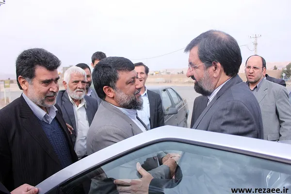  استقبال و حضور رضایی در گلزار شهدای گرمسار