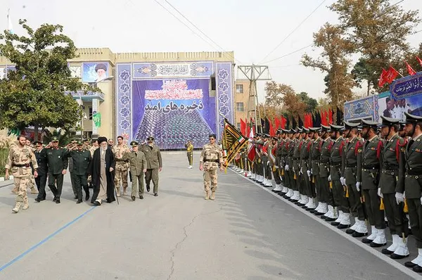 حضور مقام معظم رهبری در مراسم دانش&zwnj;آموختگی دانشجویان دانشگاه&zwnj;های افسری ارتش./Leader O.W
