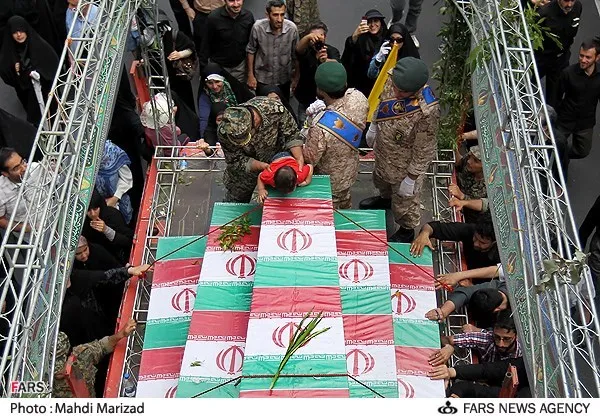 مراسم تشییع پیکر ۹۲ شهید دفاع مقدس در تهران