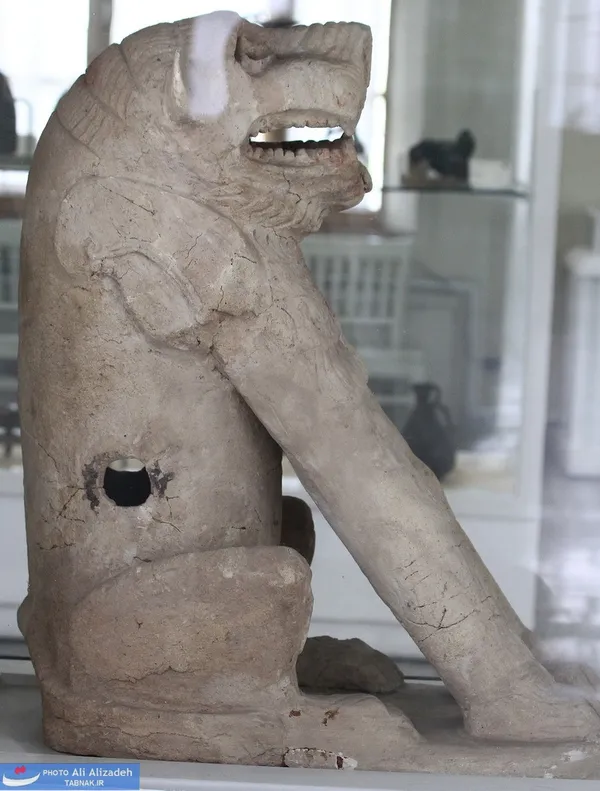 پیکره شیر نگهبان