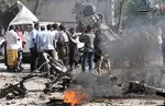 بمب گذاری در موگادیشو، چند روز پس از اعلام گ.ه نظامی الشباب مبنی بر پیوستن به القاعده اوضاع این کشور نا آرام شده است.