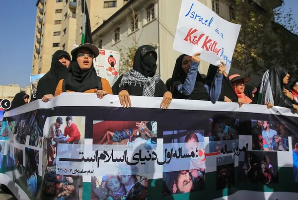 تجمع دانشجویی در مقابل دفتر حافظ منافع مصر در تهران /ISNA
