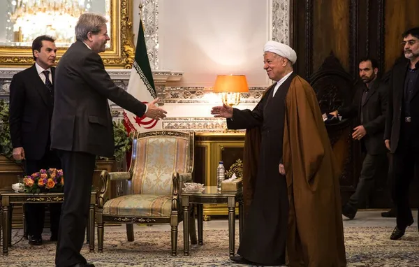 پائولو ژانت لویین وزیر امور خارجه ایتالیا صبح یکشنبه با آیت الله اکبر هاشمی رفسنجانی رییس مجمع تشخیص مصلحت نظام دیدار و گفتگو کرد./MNA

