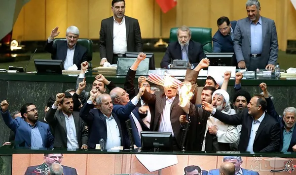  در جلسه علنی مجلس شورای اسلامی،  تعدادی از نمایندگان مجلس در مقابل هیئت رئیسه و در واکنش به اقدام رئیس&zwnj;جمهور آمریکا در اعلام خروج از برجام، ضمن آتش زدن پرچم این کشور و  برجام ، شعار &laquo;مرگ بر آمریکا&raquo; سر دادند.