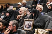 عکس: آیین تجلیل از خانواده‌های «شهدای جنگ رمضان»
