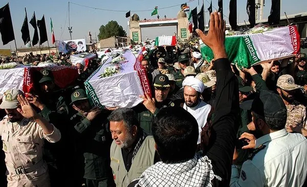 صبح روز پیکر مطهر ۷۵ شهید سرافراز کشور از مرز شلمچه وارد خاک کشور شد./TASNIM
