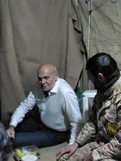 جمشید هاشم پور در مقر ایست و بازرسی شبانه