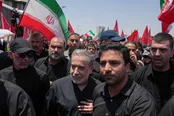 عکس: حضور عراقچی در مراسم تشییع رهبر شهید
