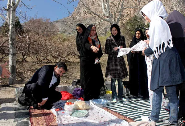 حضور دکتر رضایی در کوه صفه و گلزار شهدا