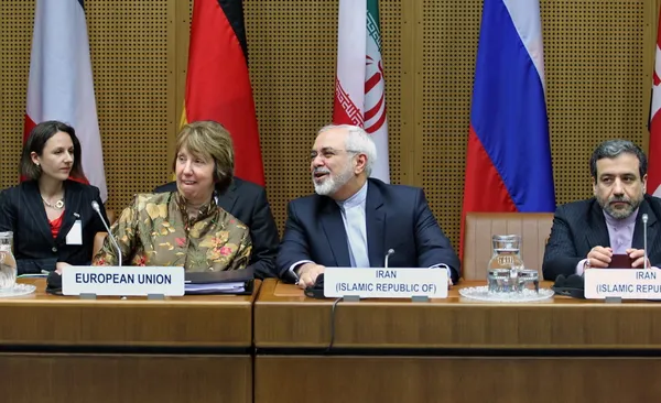 چهارمین دور مذاکرات رسمی ایران و نمایندگان کشورهای ۱+۵ روز چهارشنبه به ریاست محمد جواد ظریف وزیر امور خارجه ایران و کا&zwnj;ترین اشتون مسئول سیاست خارجی اتحادیه اروپایی در وین، مقر اروپایی سازمان ملل متحد، آغاز شد/IRNA
