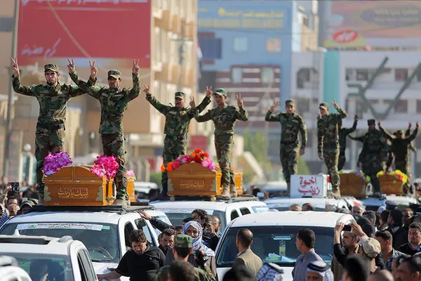 مراسم تشییع جنازه ۶ تن از رزمندگانی که در عملیات موفقیت آمیز ارتش عراق برای پس گرفتن تکریت به شهادت رسیدند، عصر جمعه در نجف اشرف برگزار شد.