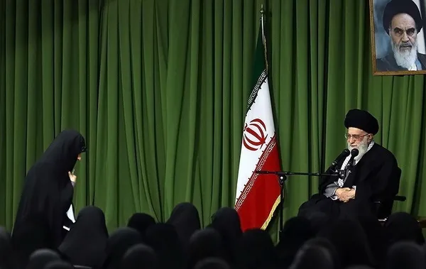دیدار جمعی از بانوان فرهیخته با رهبر معظم انقلاب/Leader O W
