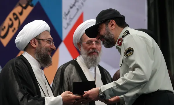 تقدیر از سردار رادان در حاشیه همایش بین المللی دکترین مهدویت/IRNA
