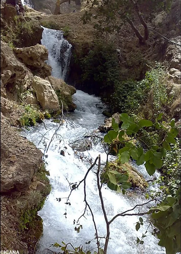 آبشار آتشگاه در جنوب چهار محال و بختیاری