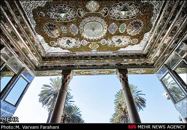 نارنجستان یا باغ قوام از عمارات دوره قاجاریه شیراز است كه در محله بالاكفت و در قسمت شرقی انتهای خیابان لطفعلی خان زند واقع است. احداث این بنا توسط علی محمد خان قوام الملك 1267-1257 شروع شده و در حدود سال 1300 ه.ق. توسط میرزا محمدرضا خان نوه قوام الملك اول و پدربزرگ قوام تكمیل شده است. یکشنبه ۱۳-۱۲-۹۱