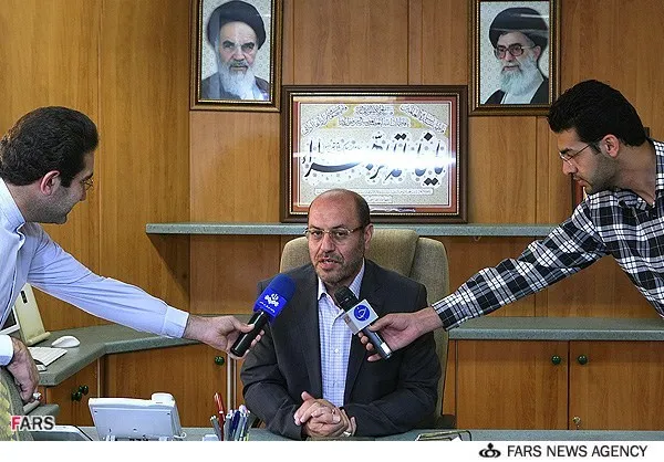 اولین روز حضور حسین دهقان در ساختمان وزارت دفاع و پشتیبانی نیروهای مسلح
شنبه ۲۶ مرداد
