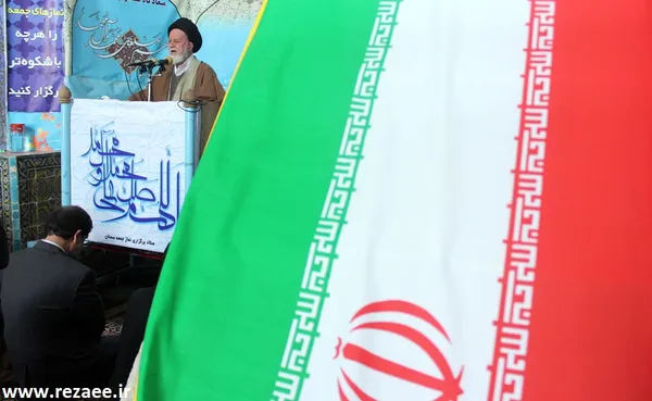 حضور رضایی در گلزار شهدا و نماز جمعه سمنان