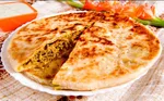 خوراک Chapatis: این خوراک نوعی پیتزاست که در آن از گوشت و سبزیجات استفاده و بین مسلمانان کشور‌های هند و پاکستان مصرف می‌شود.